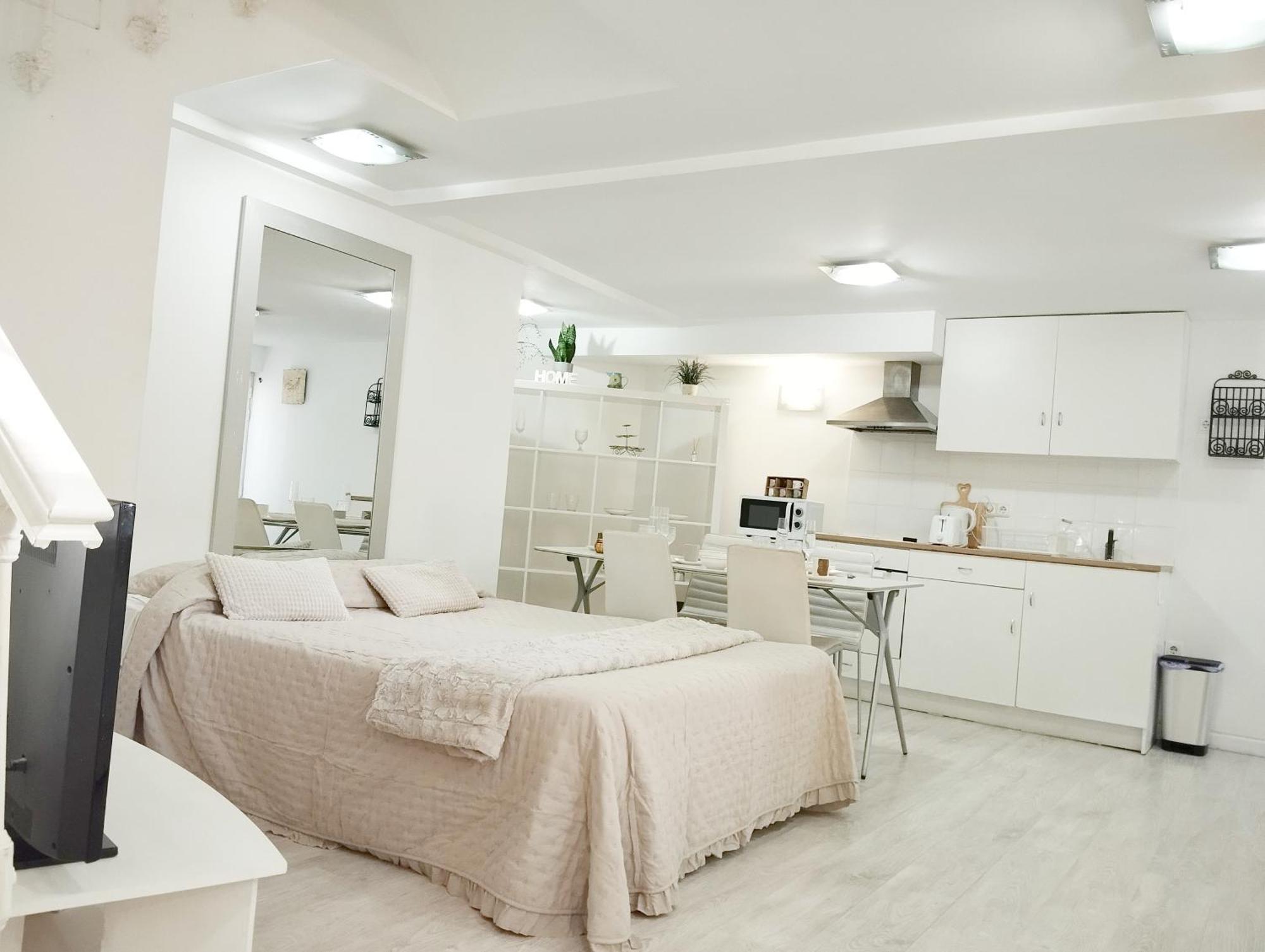 Cool Basement Studio In Hosts House With Private Terrace And Bbq Zizur Mayor Extérieur photo