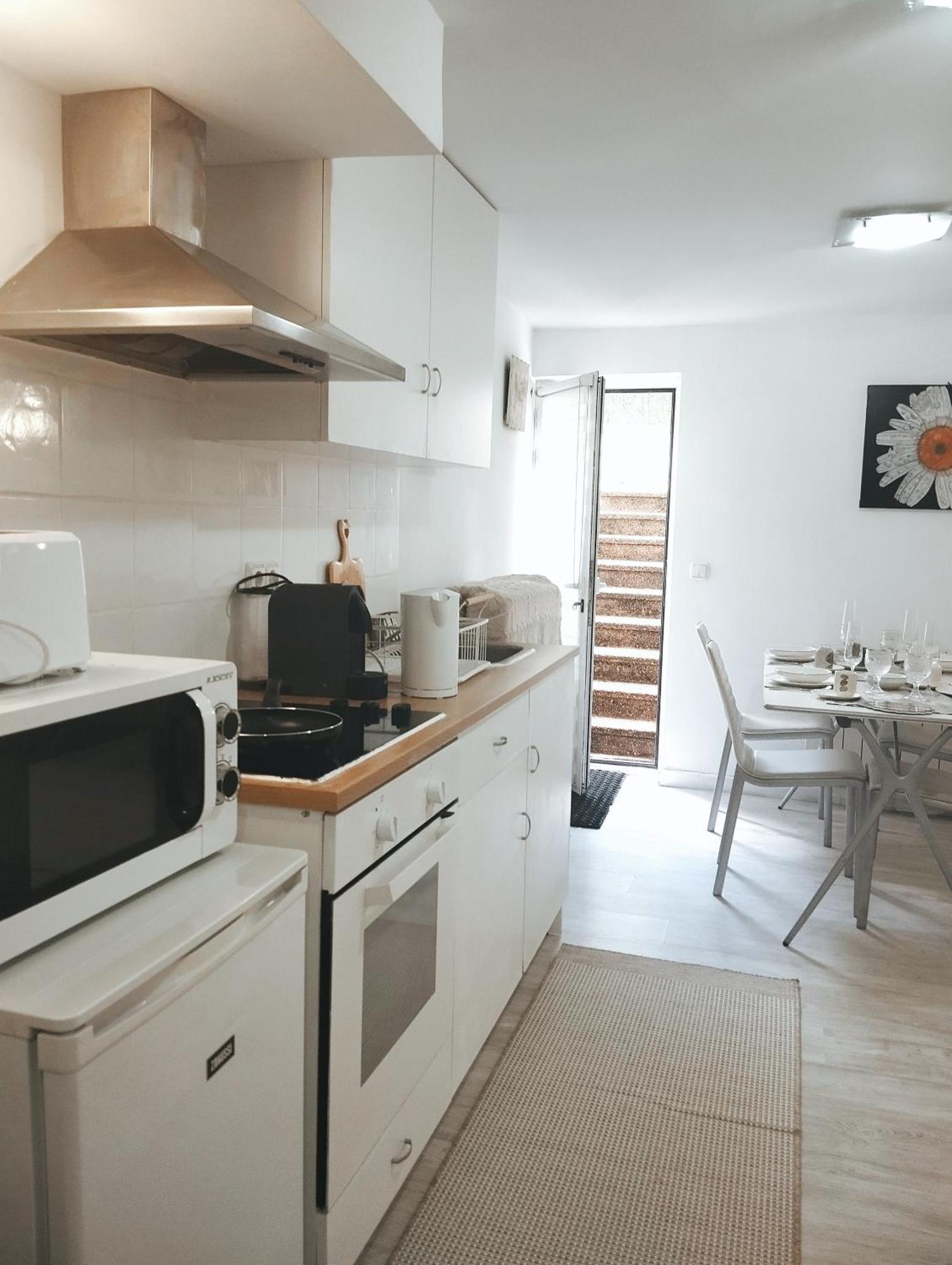 Cool Basement Studio In Hosts House With Private Terrace And Bbq Zizur Mayor Extérieur photo
