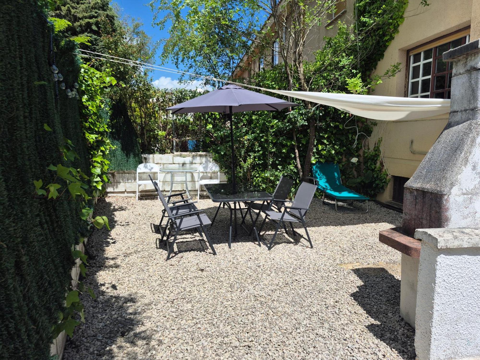 Cool Basement Studio In Hosts House With Private Terrace And Bbq Zizur Mayor Extérieur photo