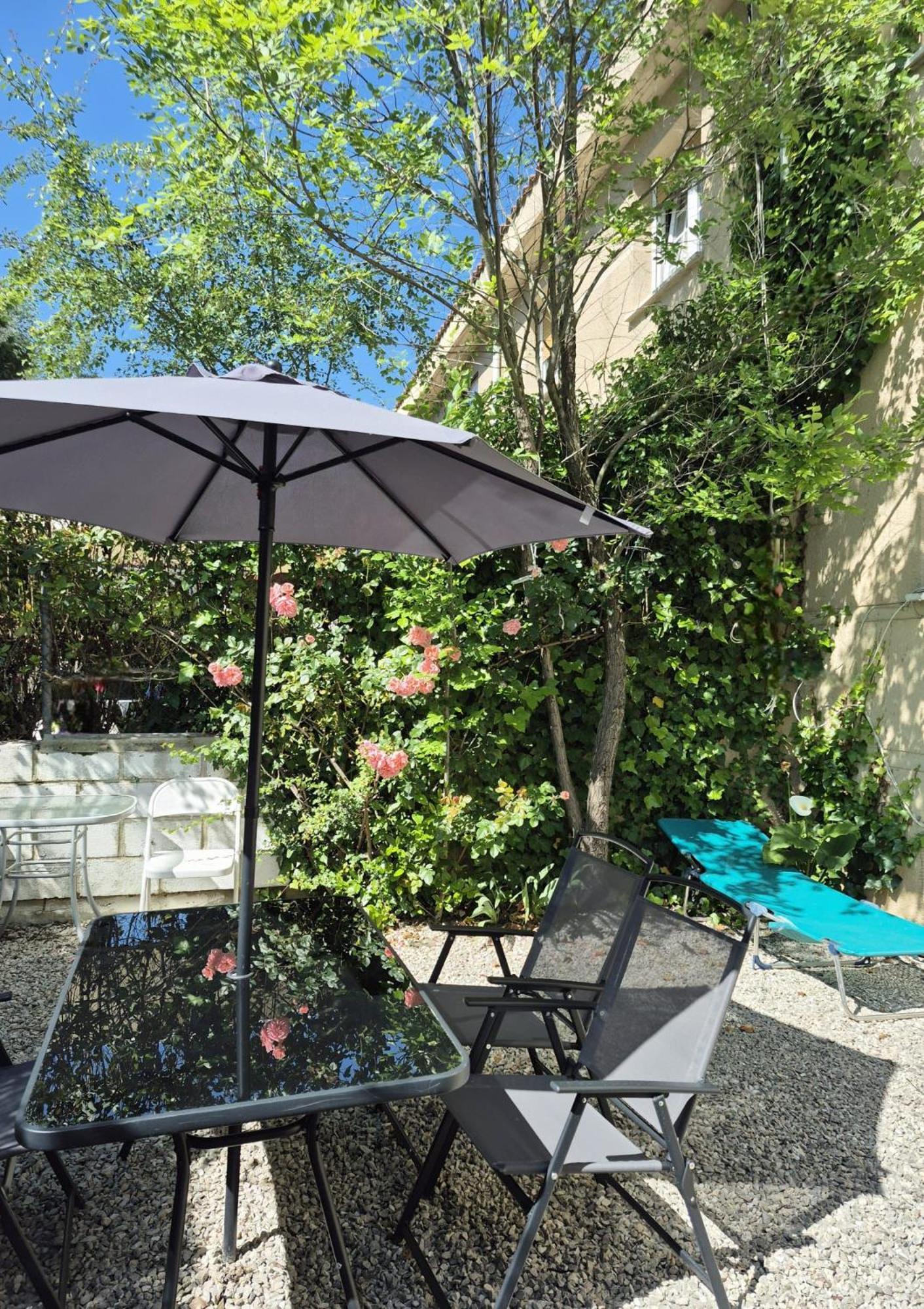 Cool Basement Studio In Hosts House With Private Terrace And Bbq Zizur Mayor Extérieur photo